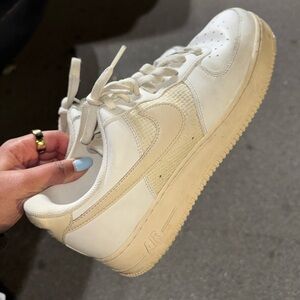 Nike Air Force tan/white!